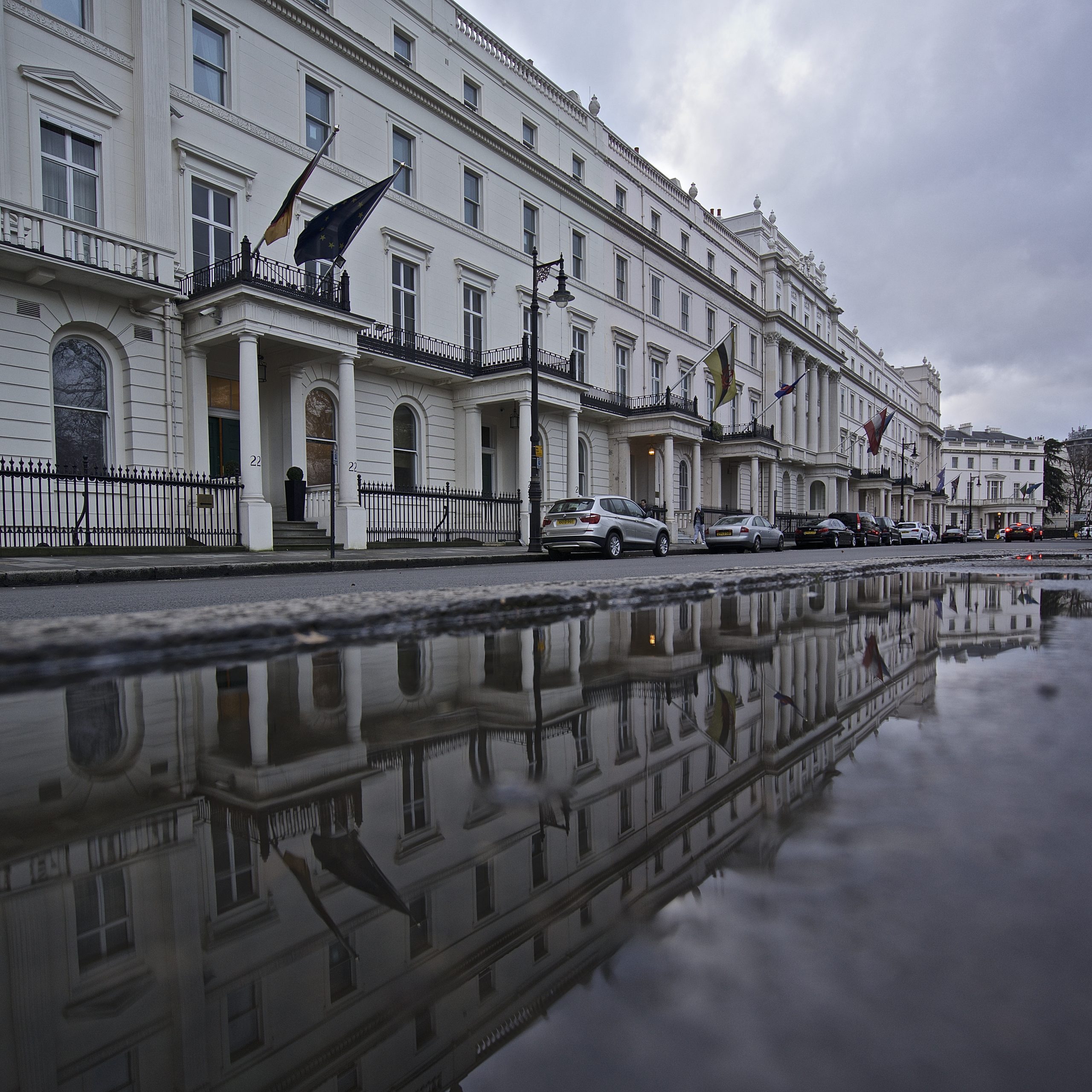 Belgrave Square Bluethorn